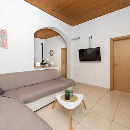 Family House 3*